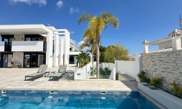 Independent villa - Second hand - Orihuela Costa - Villamartín