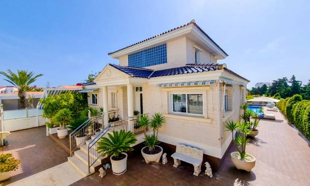 Independent villa - Second hand - Torrevieja - La Mata