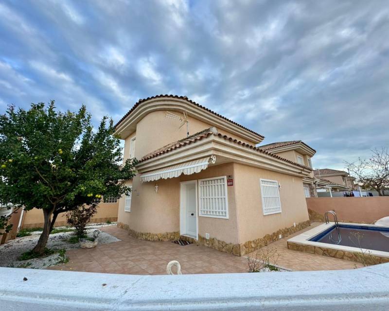 Independent villa · Second hand · Torrevieja · Los Balcones - Los Altos del Edén