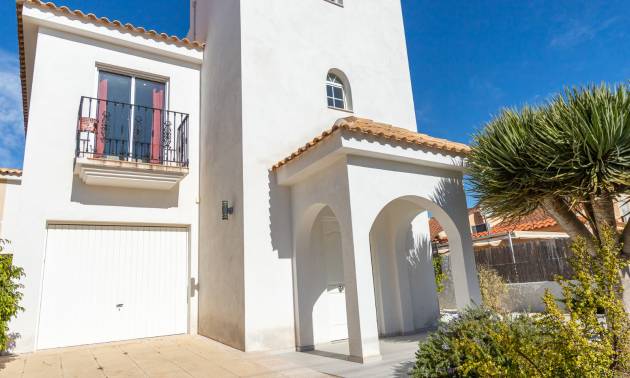 Independent villa - Second hand - Torrevieja - Los balcones