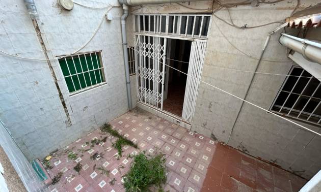 Independent villa - Second hand - Torrevieja - Torrevieja Centro