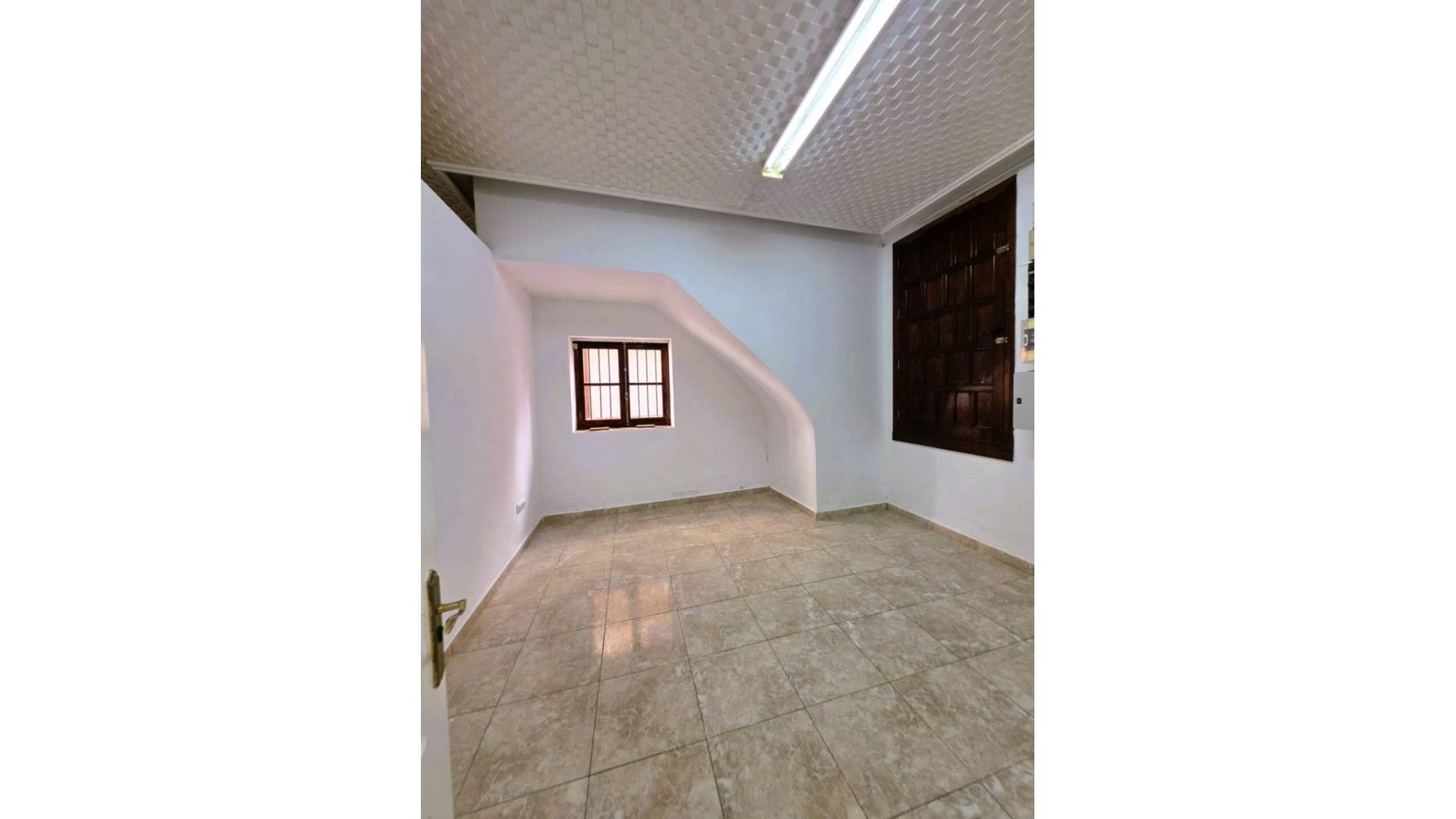 Lange tijd verhuur - Commercieel van Locaux - Teulada - Pueblo