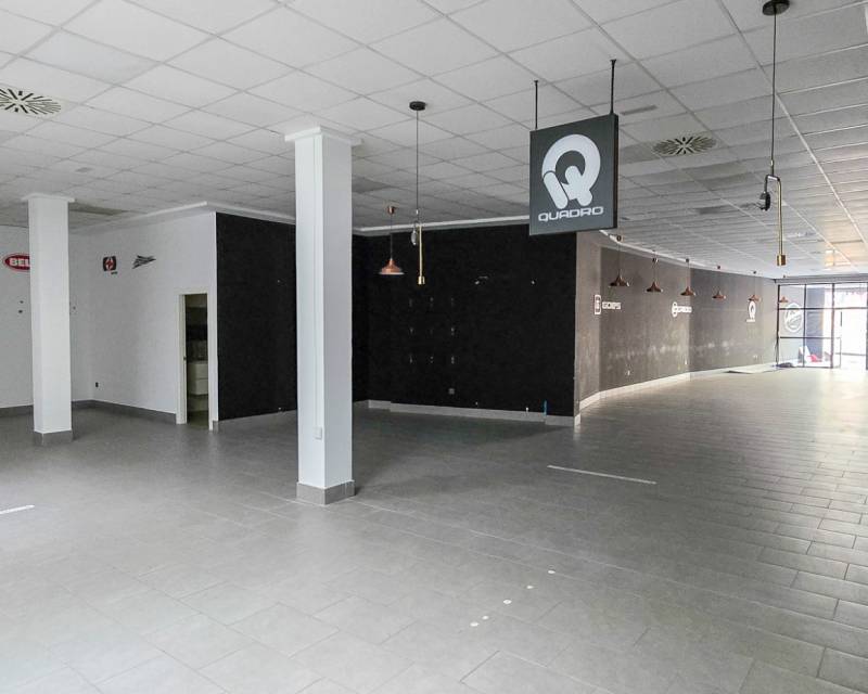 Locaux commerciaux · D'occasion · Guardamar del Segura · Centro