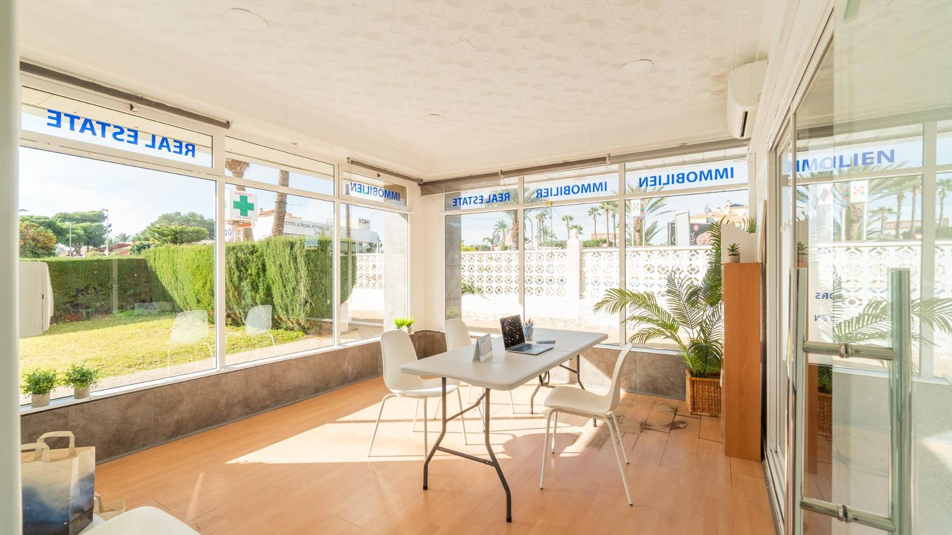 Long time Rental - Commercial premises - Orihuela Costa - La Zenia