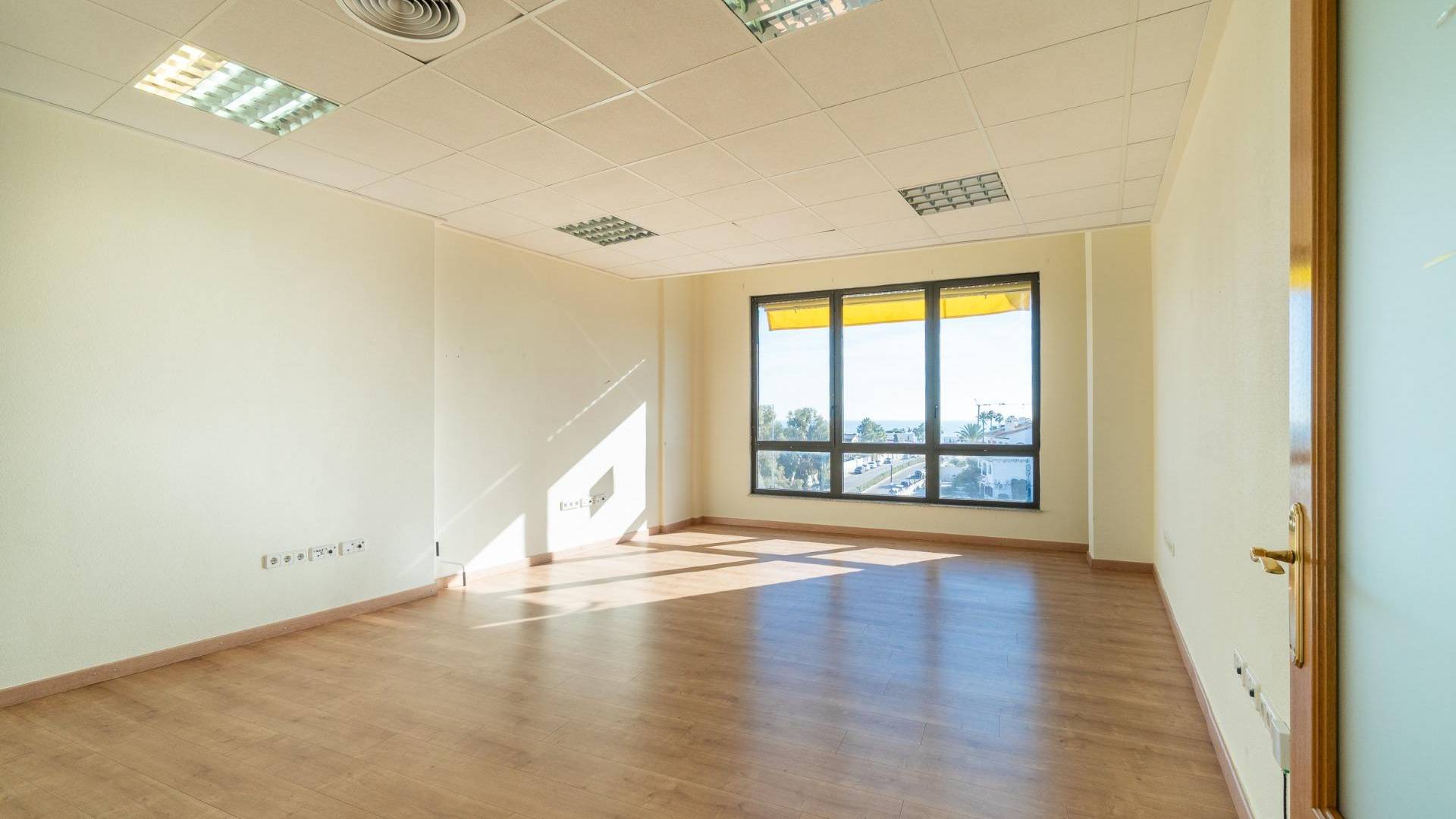 Long time Rental - Commercial premises - Orihuela Costa - Playa Flamenca