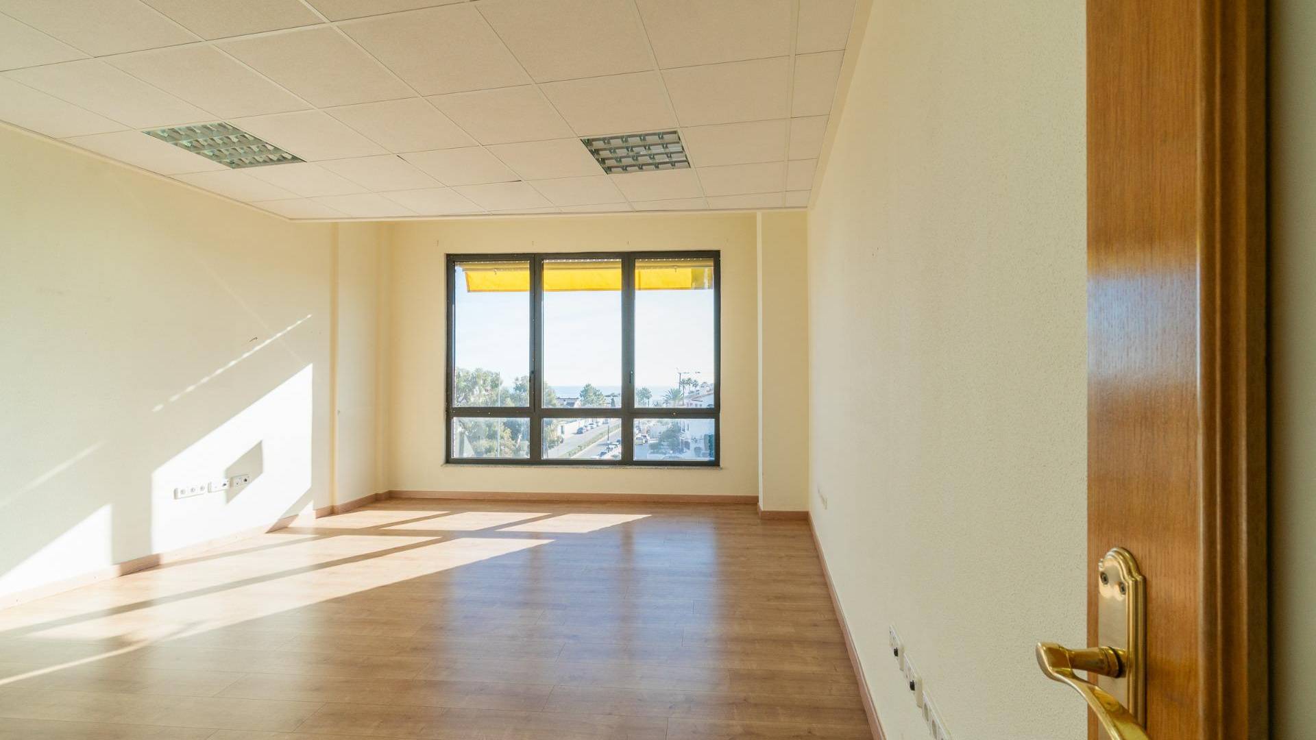 Long time Rental - Commercial premises - Orihuela Costa - Playa Flamenca