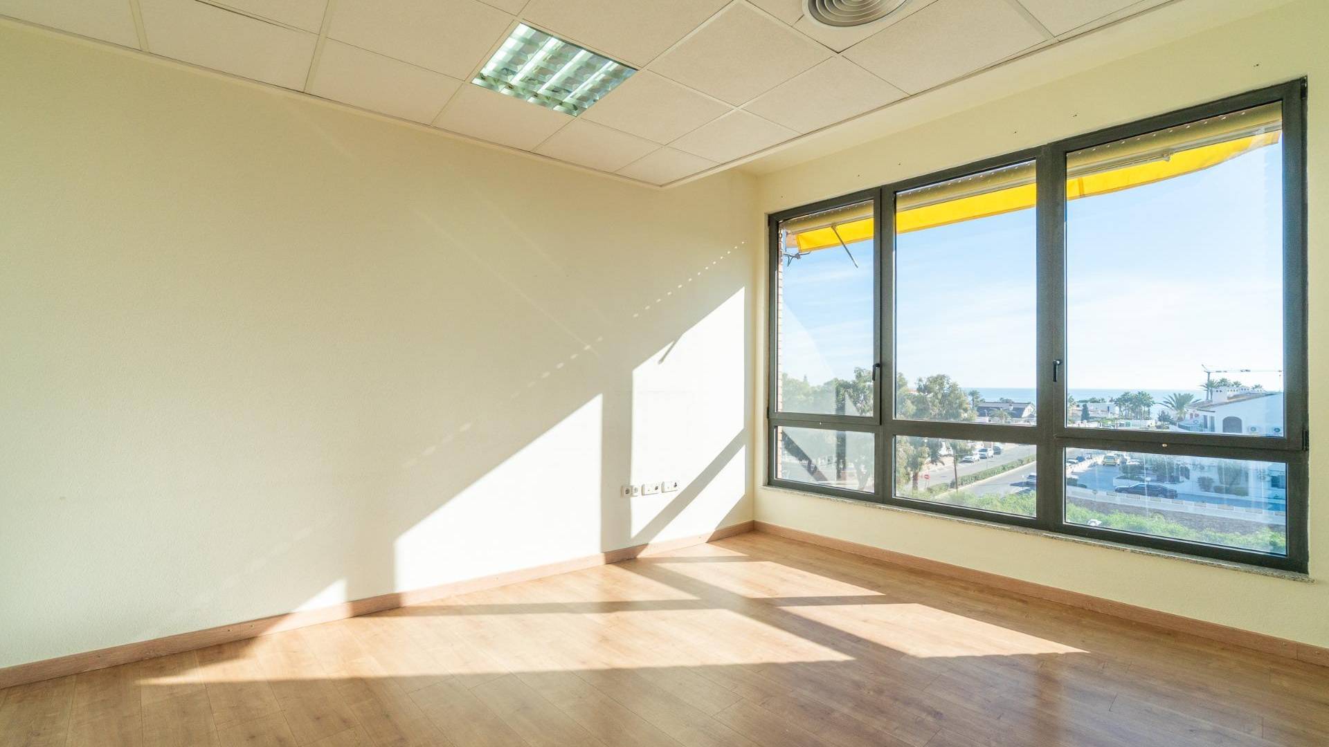 Long time Rental - Commercial premises - Orihuela Costa - Playa Flamenca