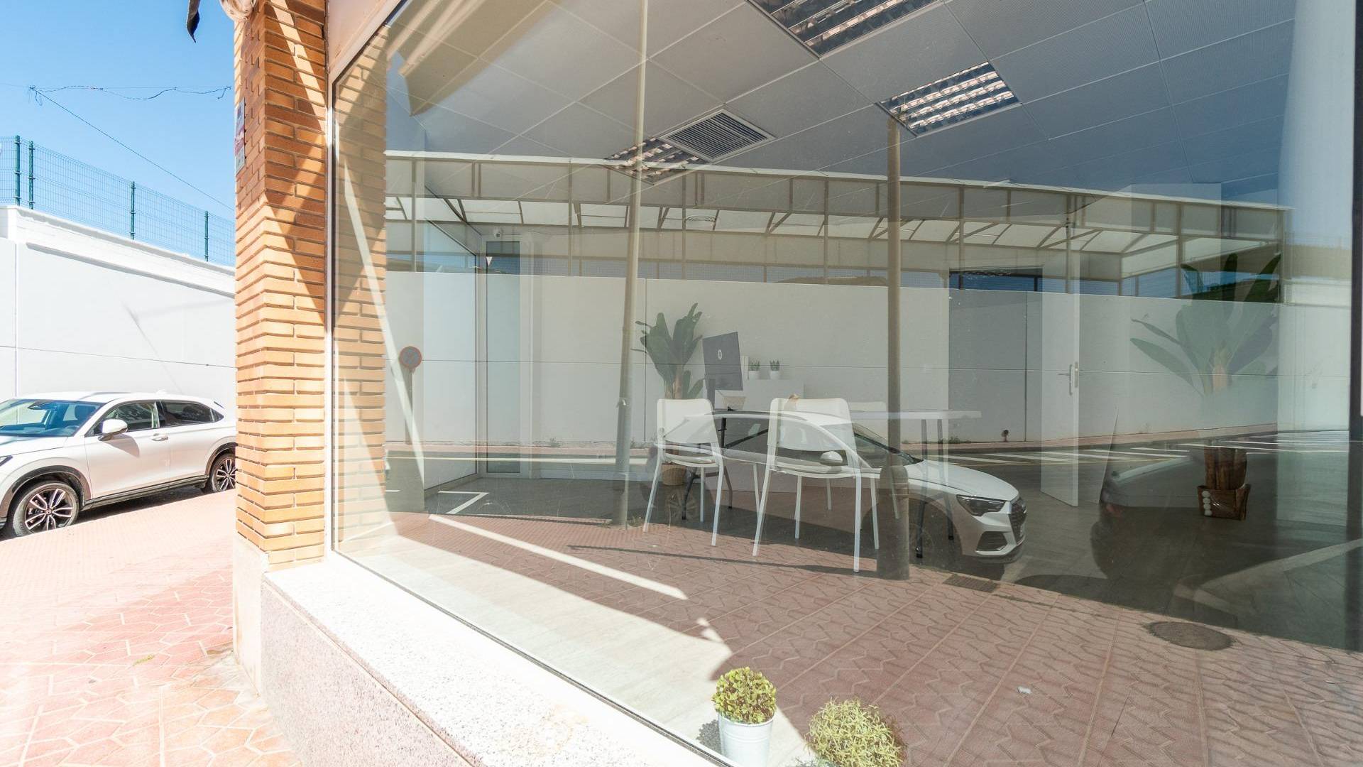 Long time Rental - Commercial premises - Orihuela Costa - Playa Flamenca