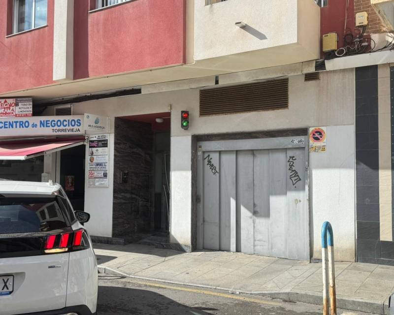 Miejsce parkingowe / garaż · z drugiej ręki · Torrevieja · torrevieja