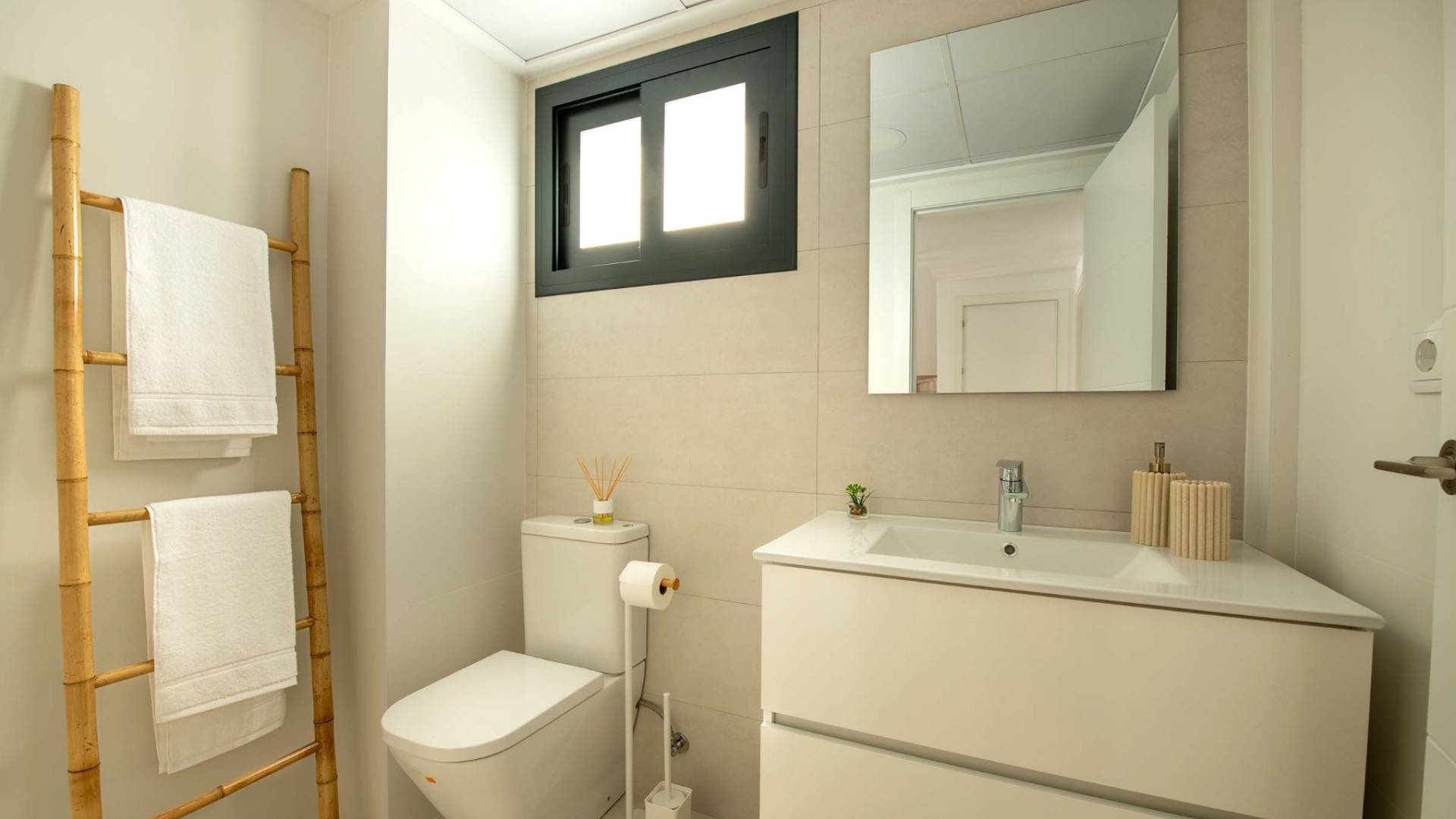 Neubau - Gefüllt - Cox