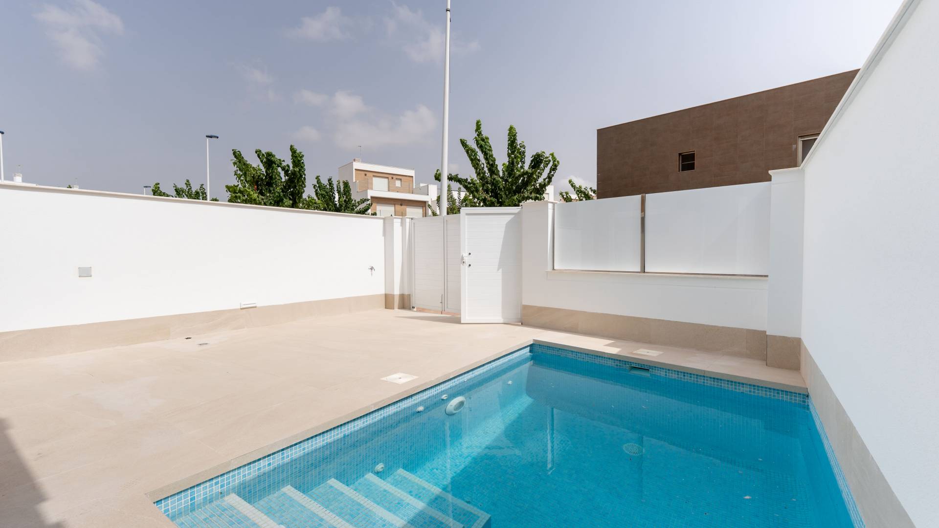 Neubau - Losgelöst - Las Esperanzas