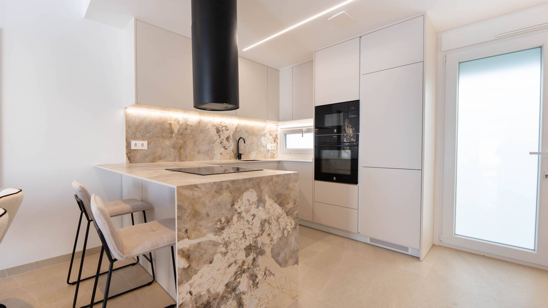 Neubau - Losgelöst - Las Esperanzas