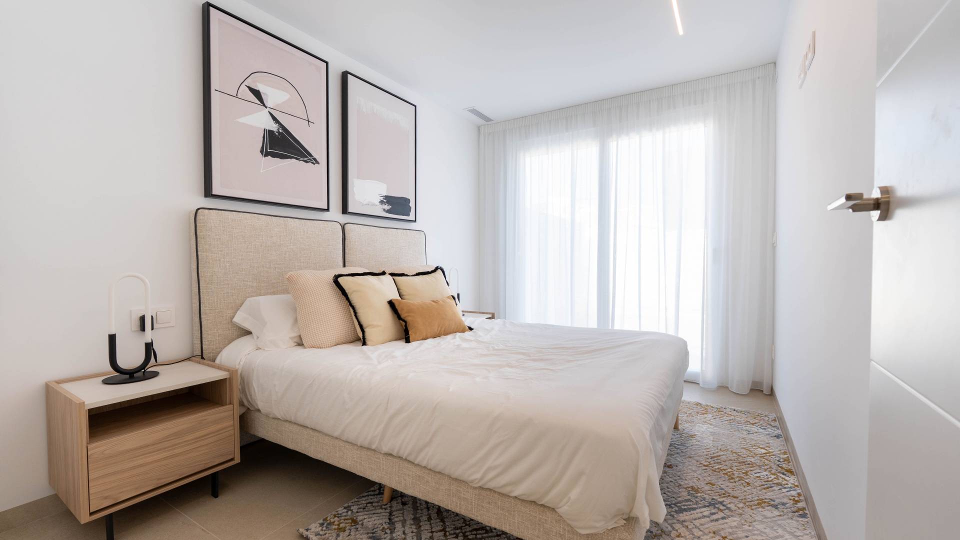 Neubau - Losgelöst - Las Esperanzas