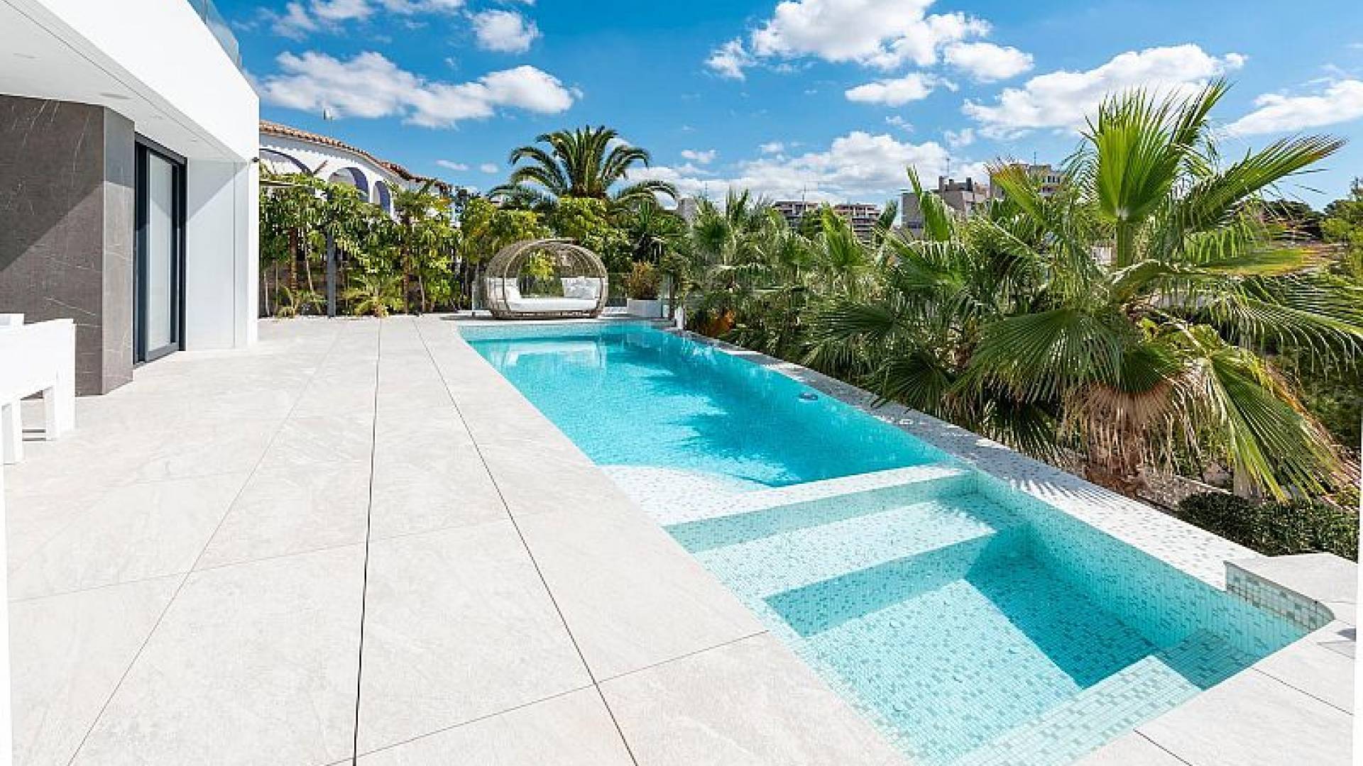 Neubau - Unabhängige Villa - Calpe