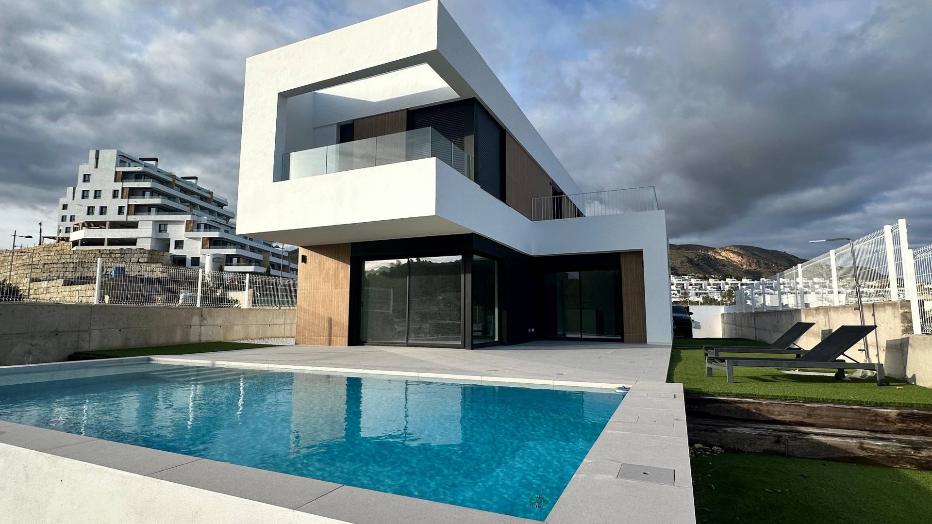 Neubau - Unabhängige Villa - Finestrat