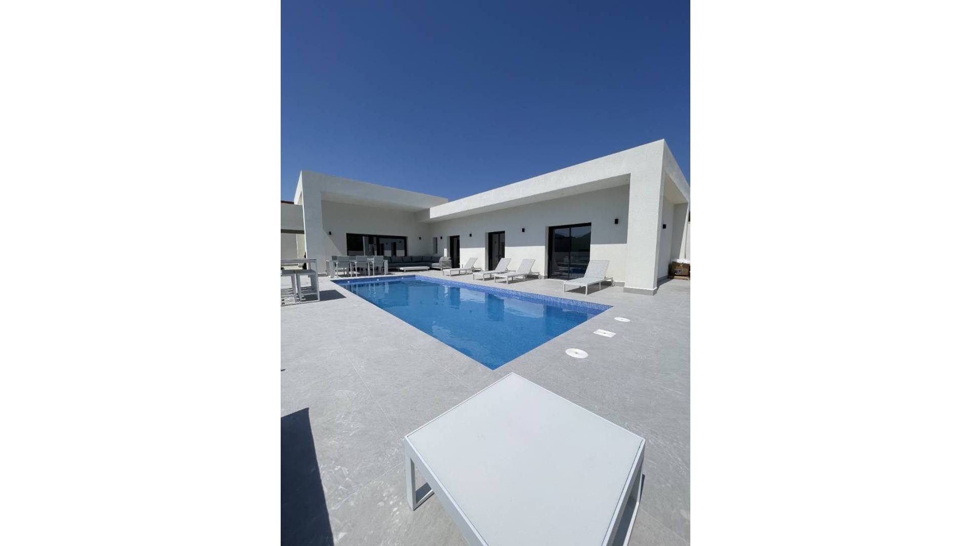 Neubau - Unabhängige Villa - La Romana