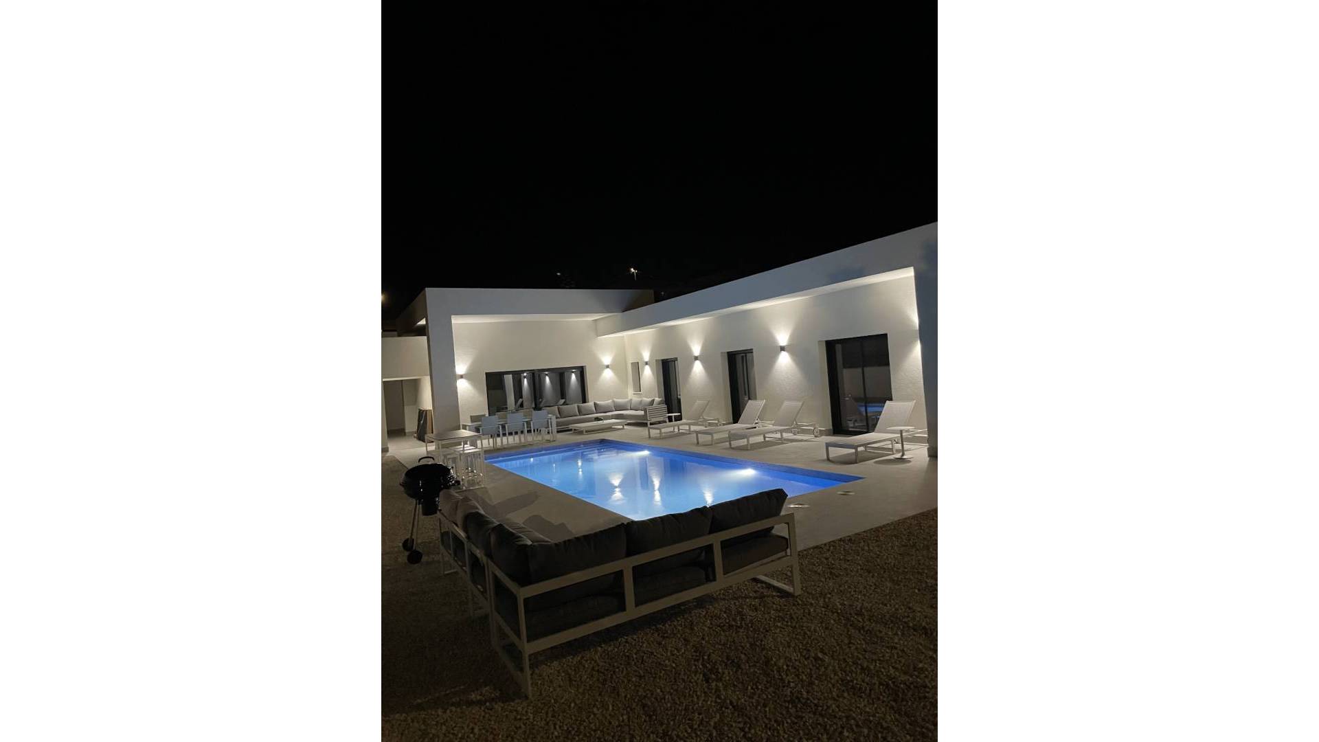 Neubau - Unabhängige Villa - La Romana