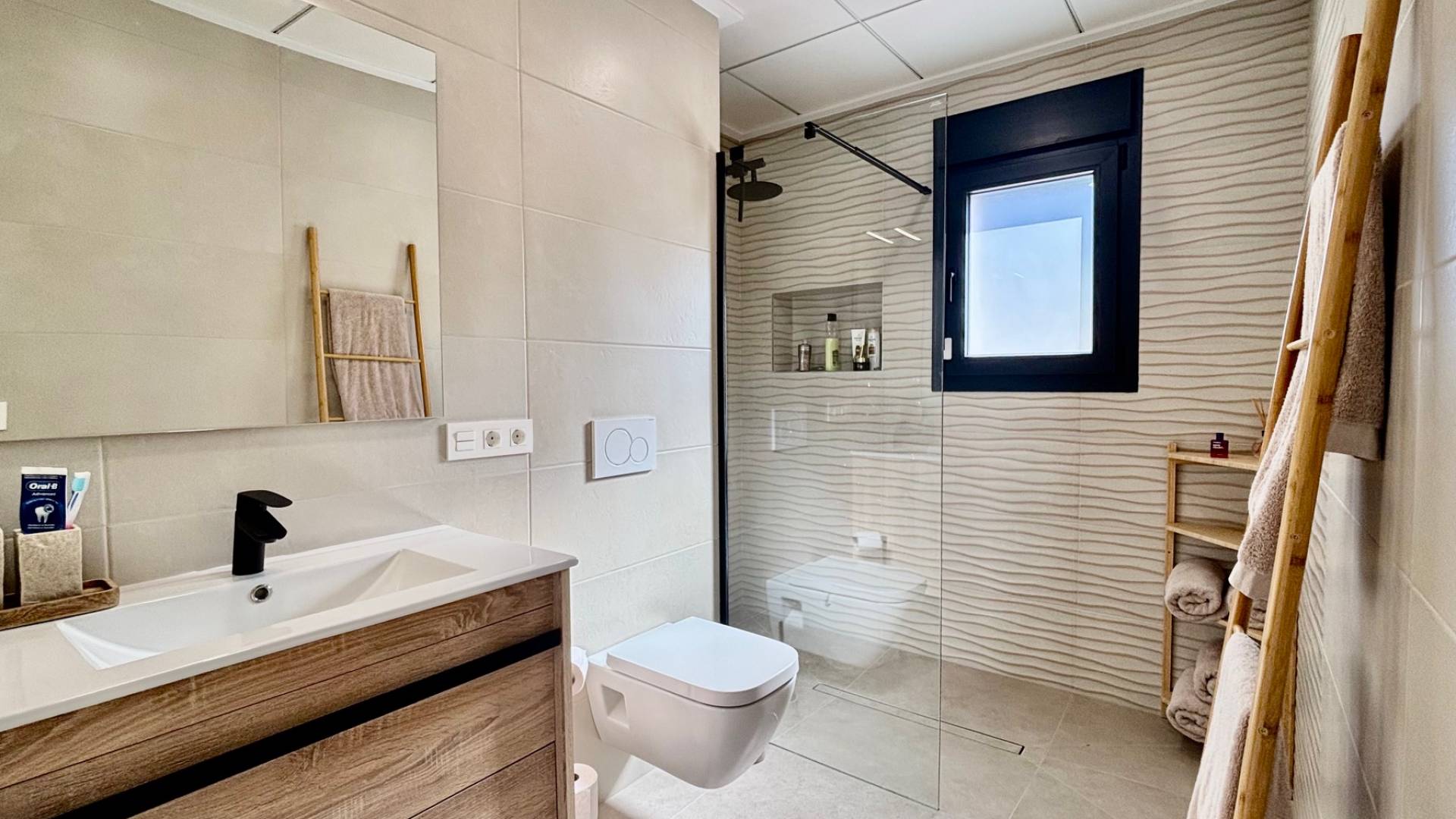 Neubau - Unabhängige Villa - Rafal