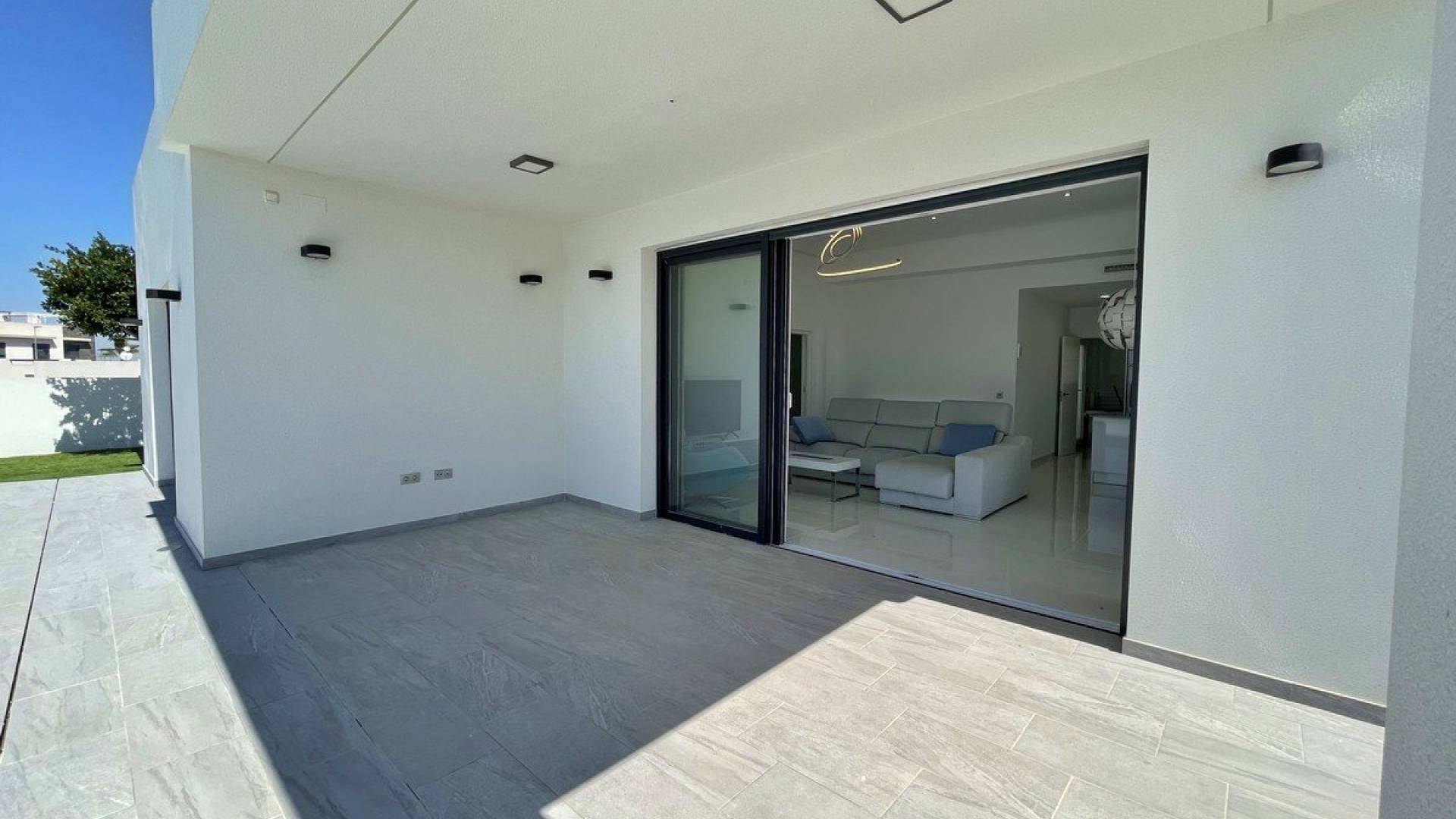 Neubau - Unabhängige Villa - Rafal