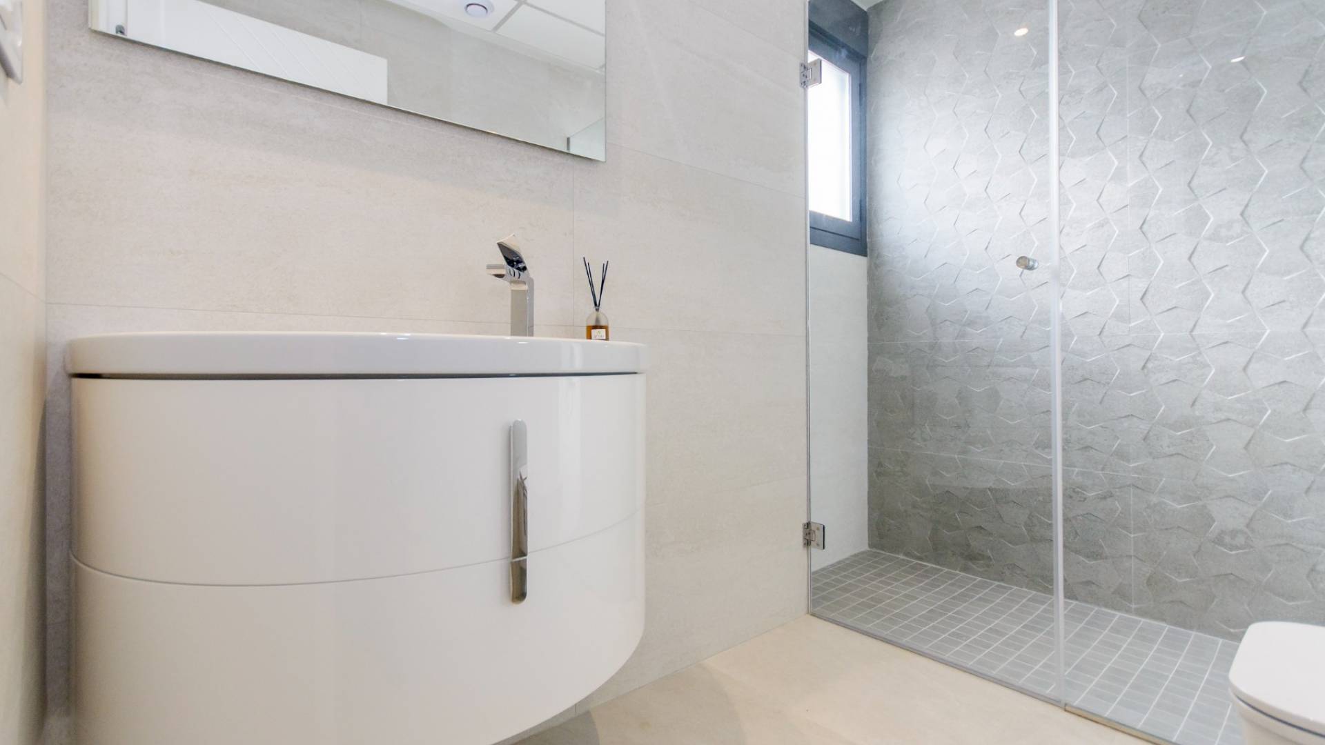 Neubau - Unabhängige Villa - San Miguel de Salinas - 