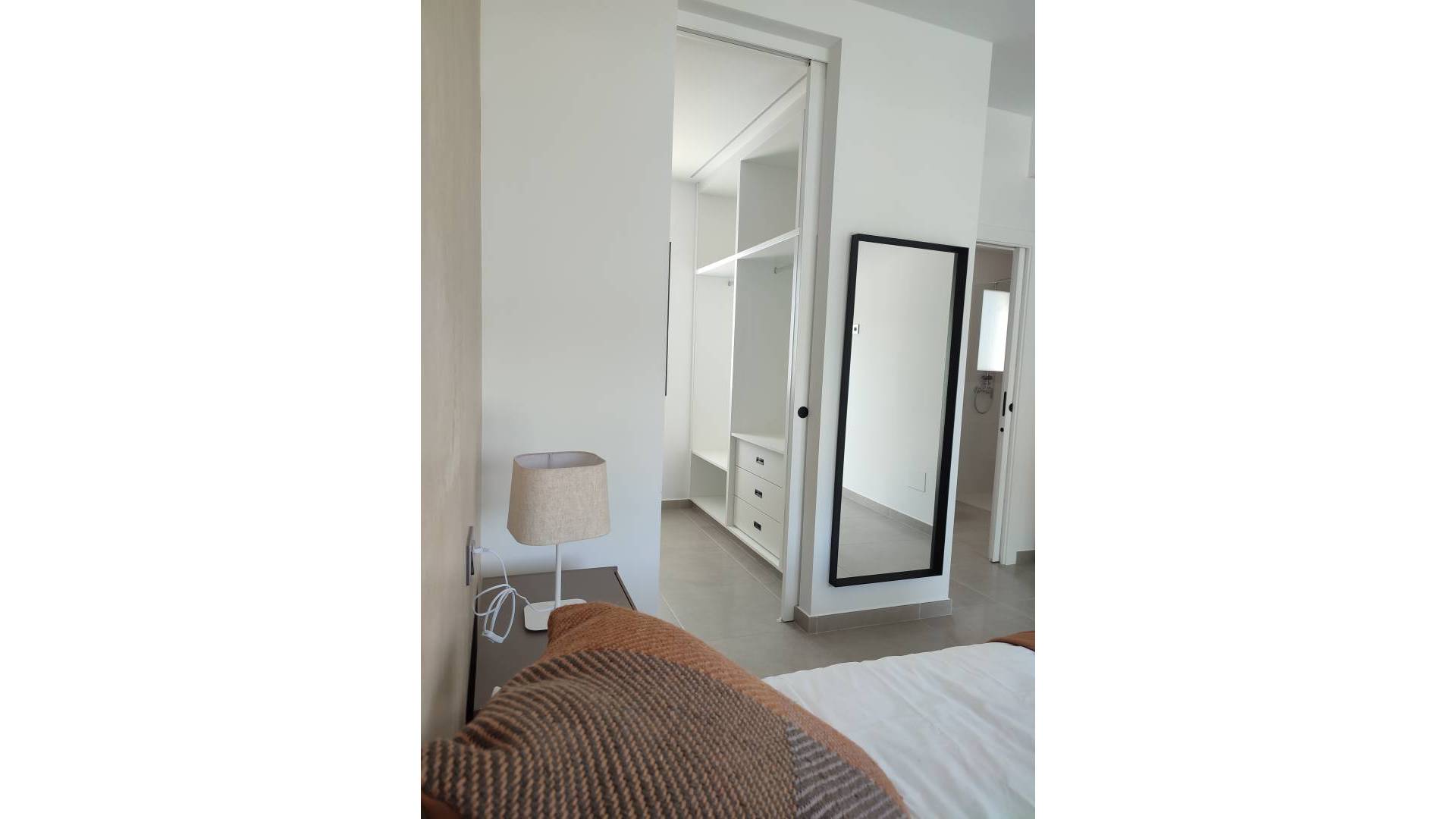 Neubau - Unabhängige Villa - 