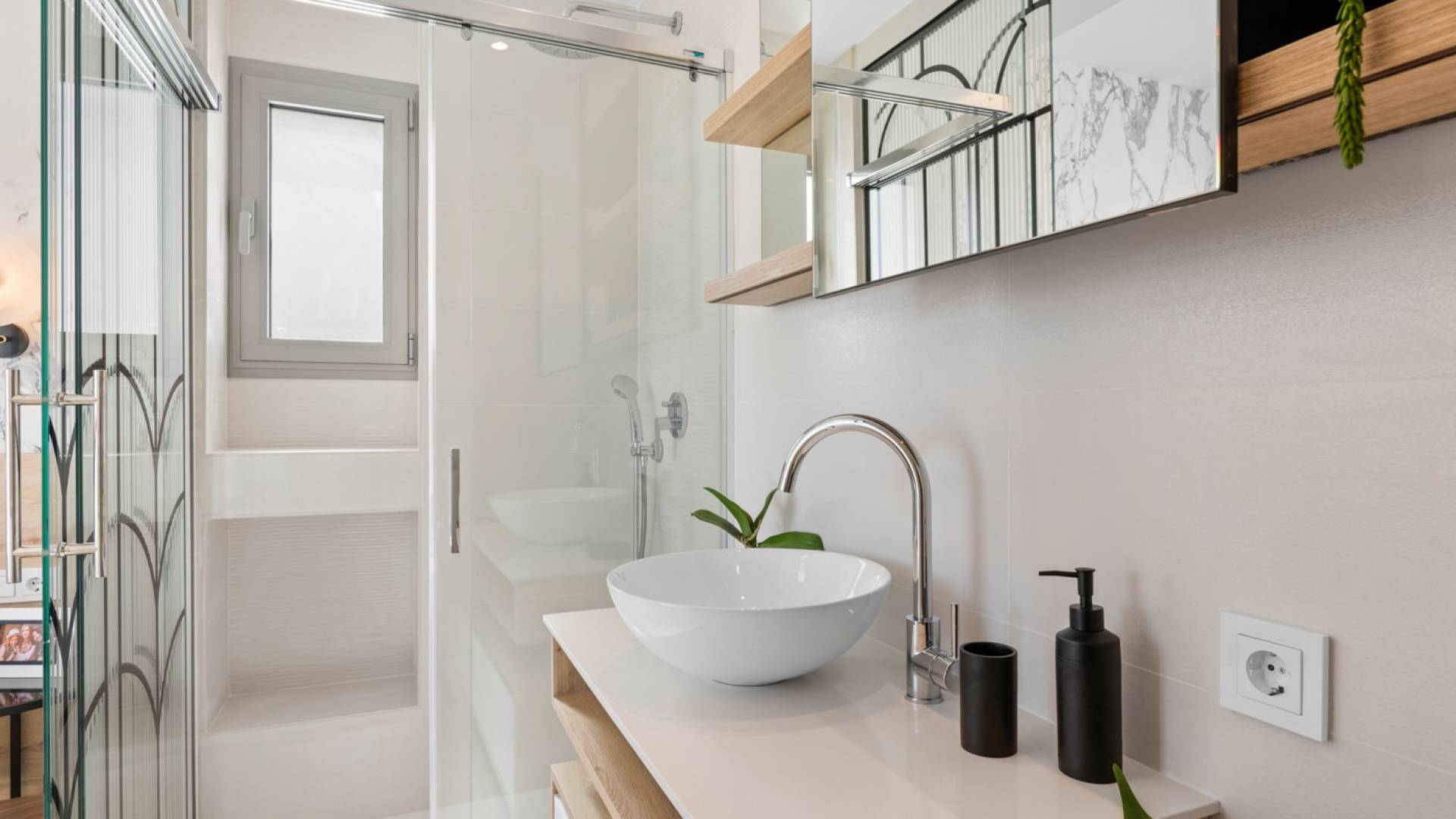 Neubau - Unabhängige Villa - 