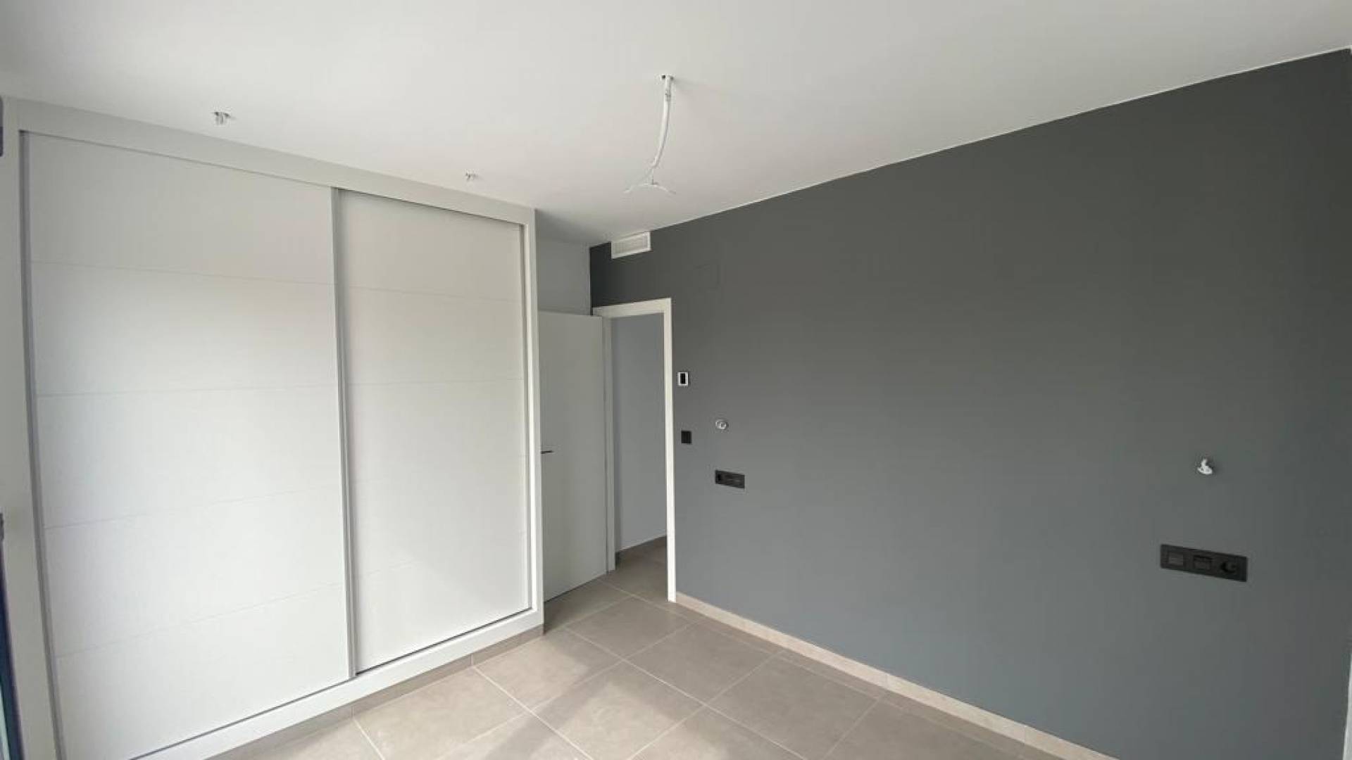 Neubau - Unabhängige Villa - 