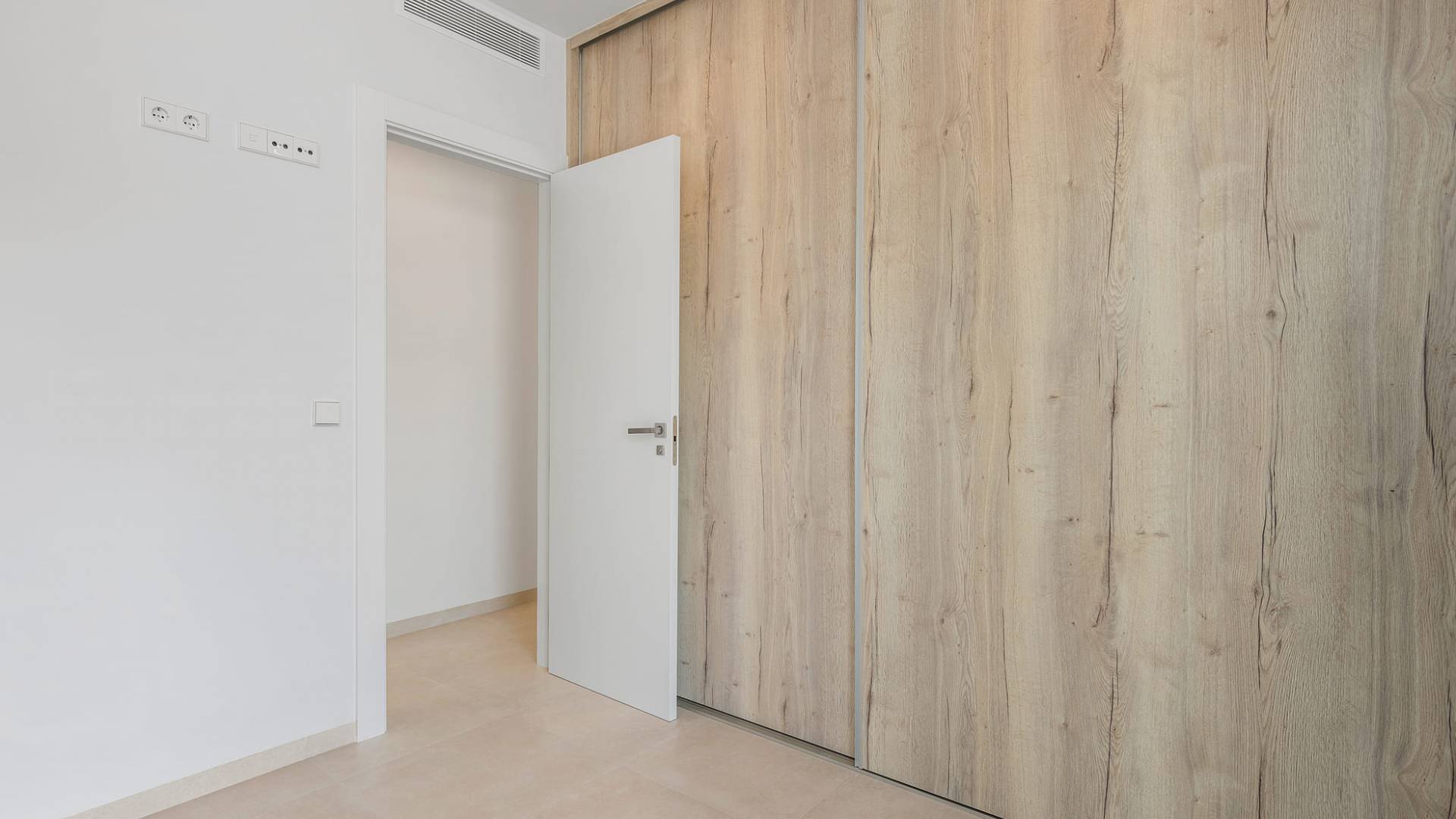Neubau - Unabhängige Villa - 