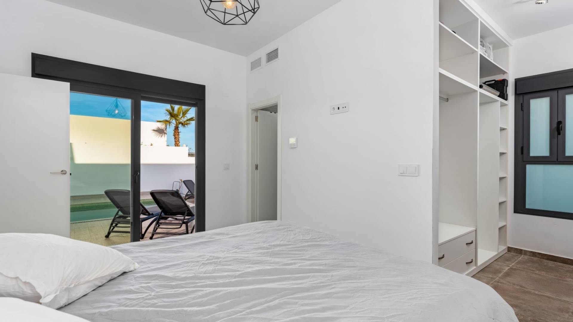 New Build - Independent villa - Daya Nueva