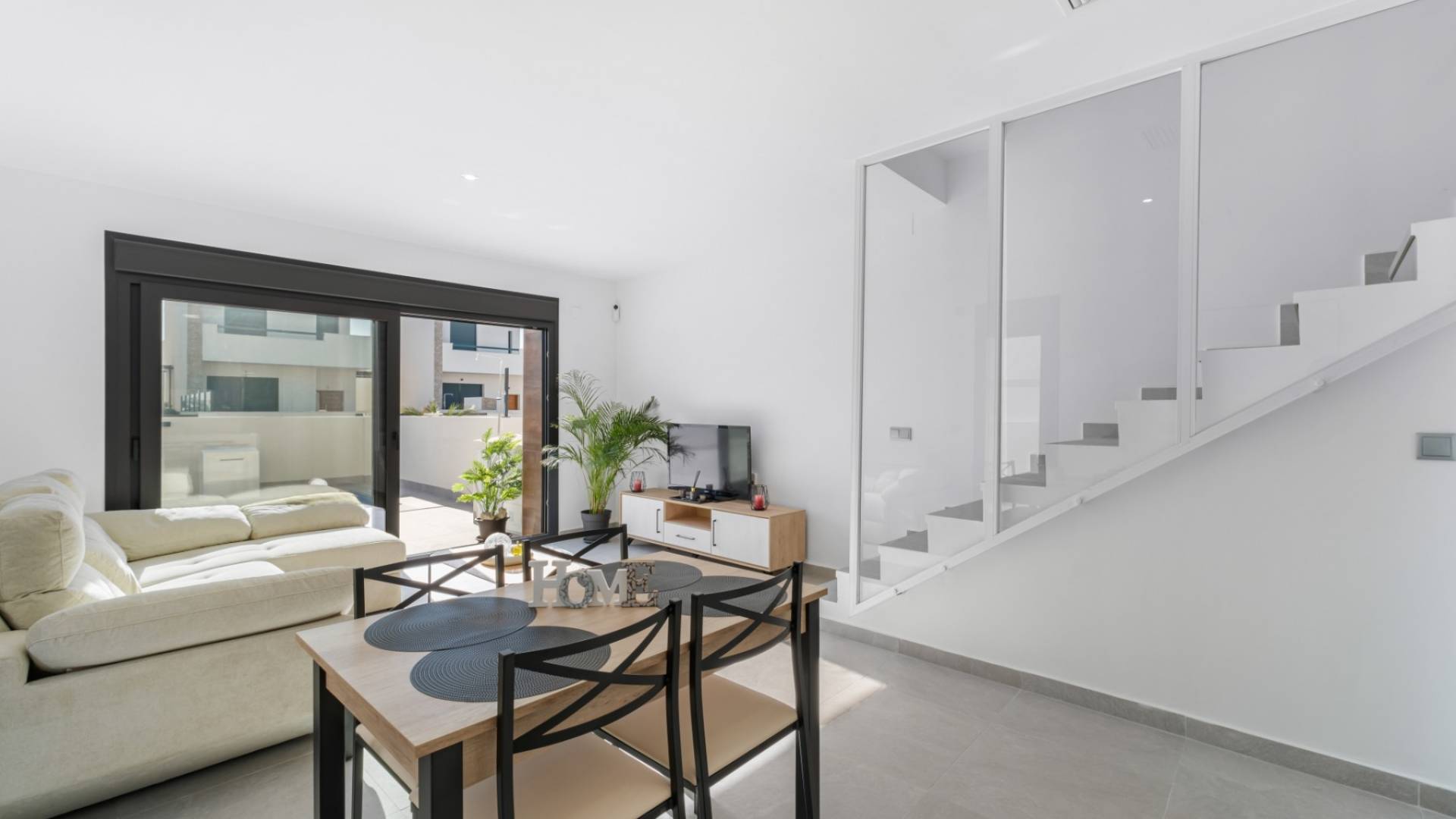 New Build - Independent villa - Daya Nueva