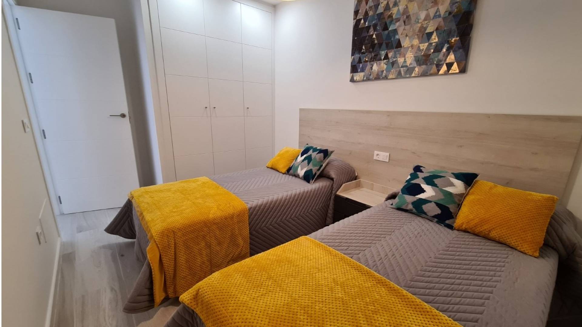 Nieuw gebouw - Halfvrijstaand - 