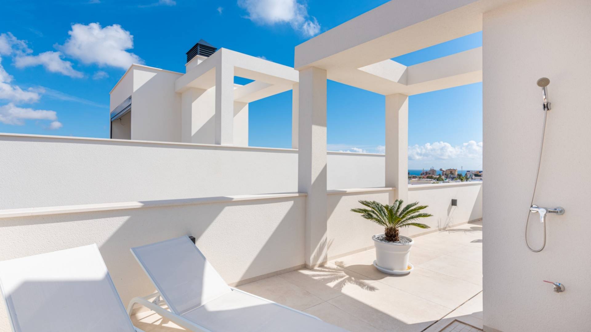 Nieuw gebouw - Onafhankelijke villa - Orihuela Costa - Punta Prima