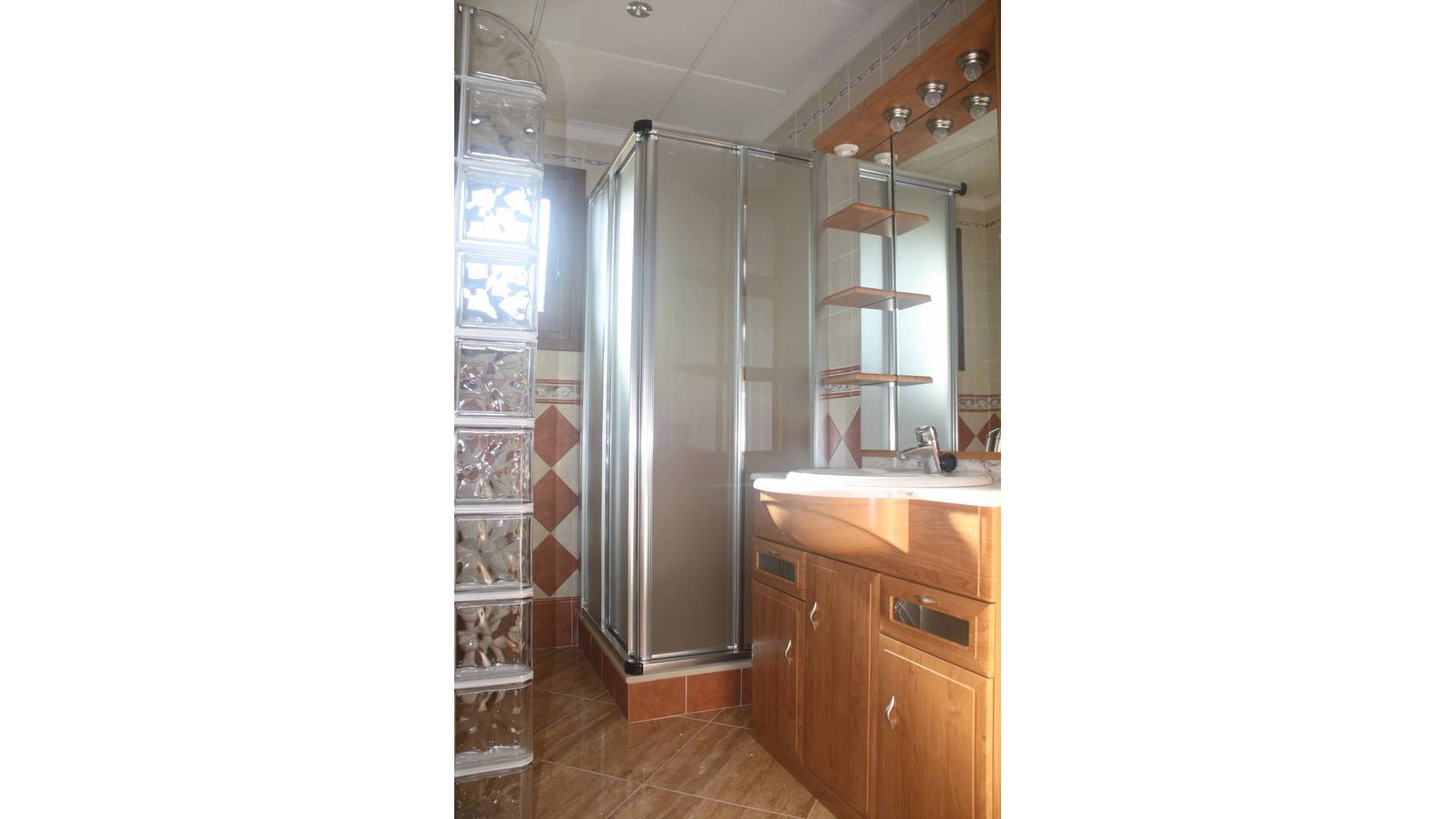 Nieuw gebouw - Onafhankelijke villa - Torrevieja