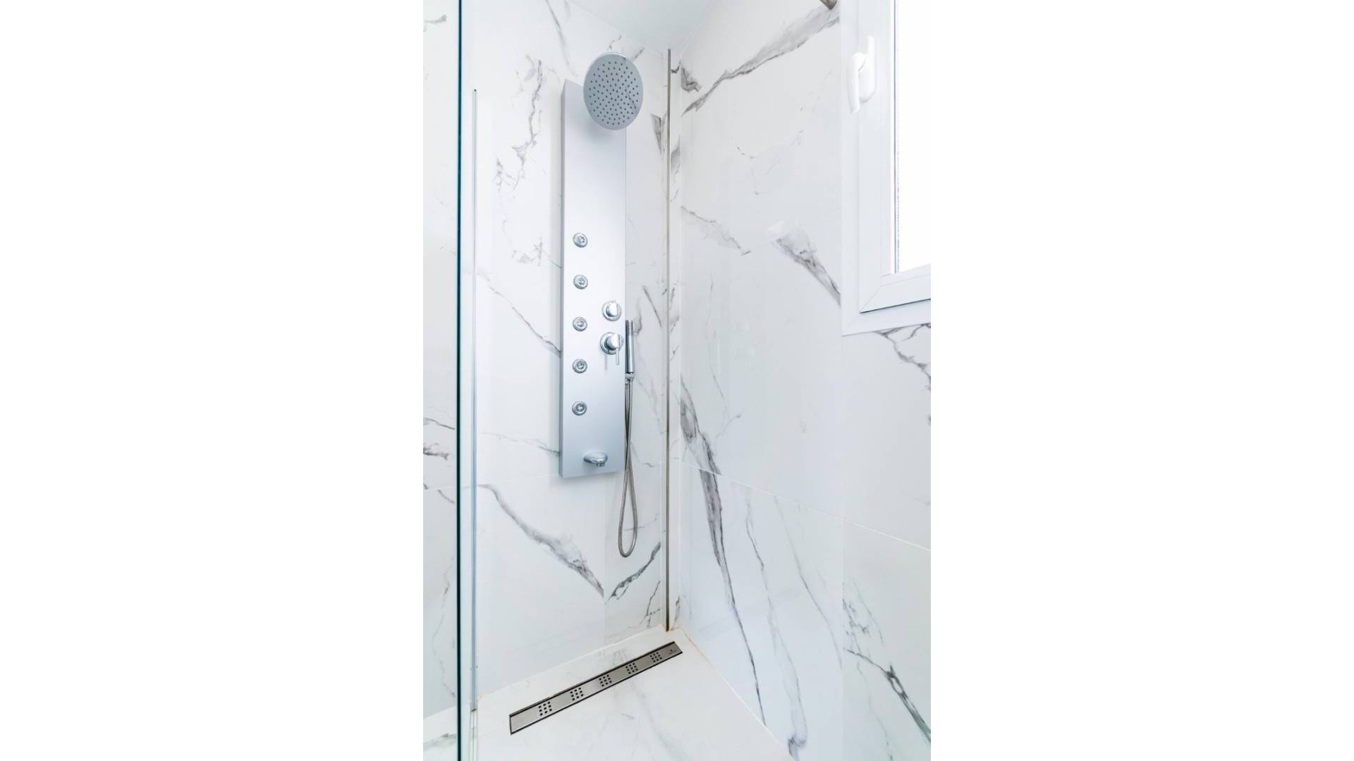 Nieuw gebouw - Villa / Half vrijstaand - Orihuela Costa - Villamartín