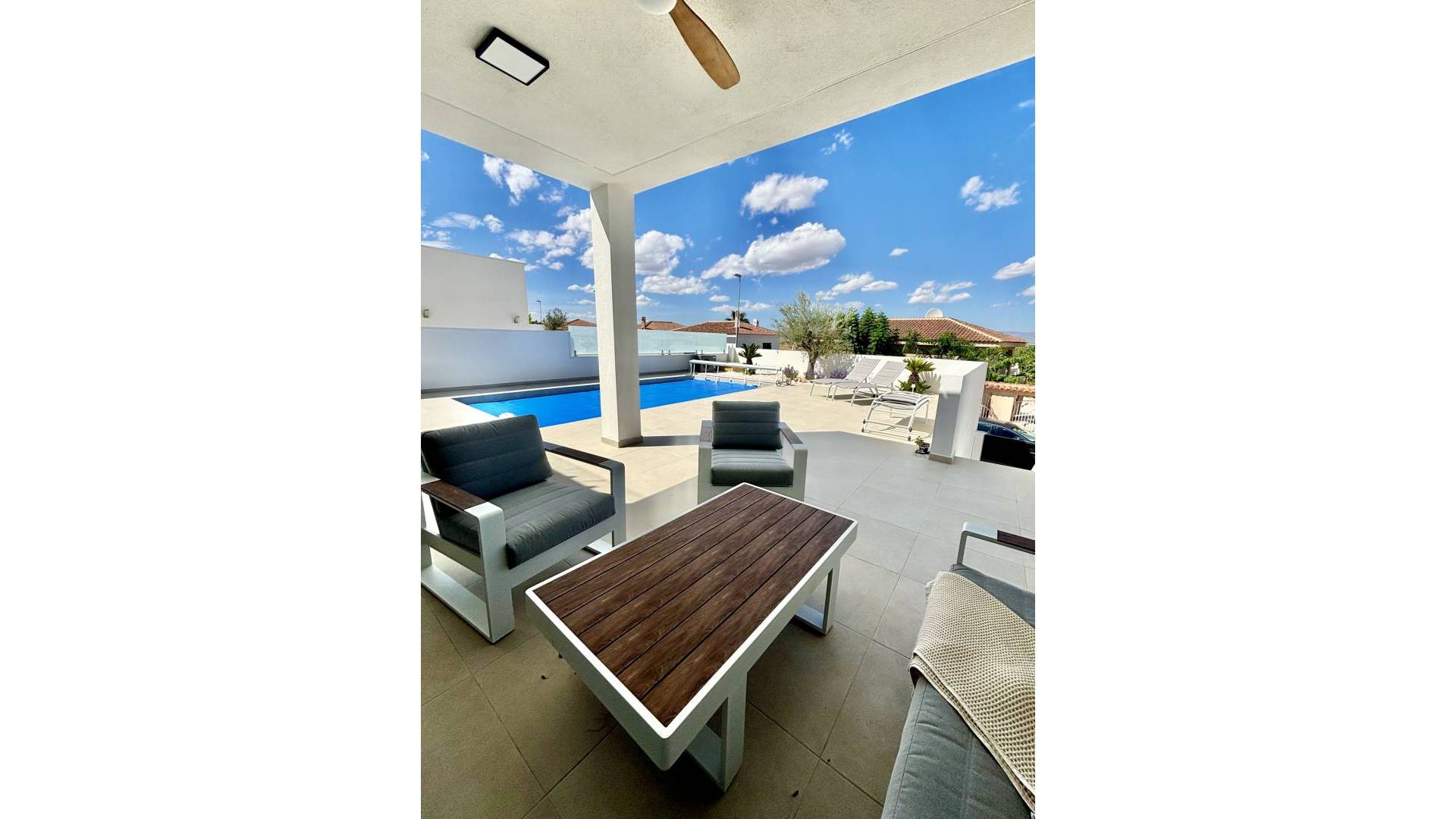 Nouvelle construction - Villa indépendante - Benijofar