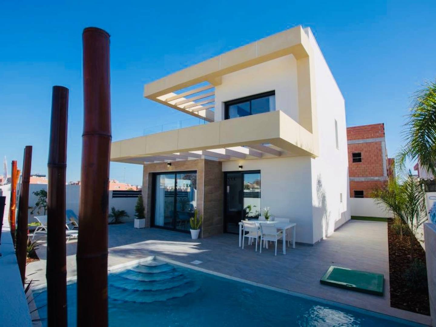 Nouvelle construction - Villa indépendante - Los Montesinos - La Herrada