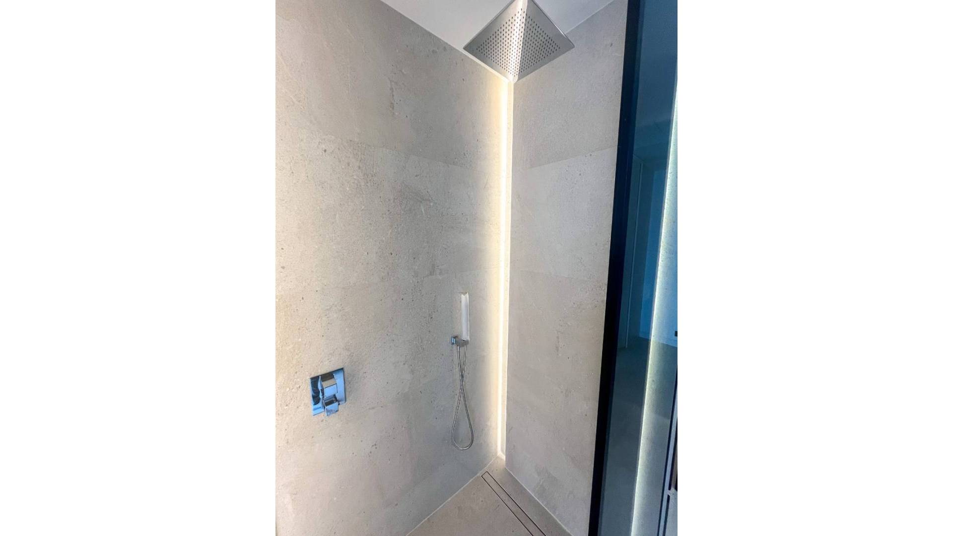 Nouvelle construction - Villa indépendante - San Miguel de Salinas - Las colinas golf and country club