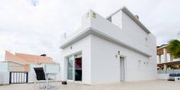 Nouvelle construction - Villa indépendante - Torrevieja