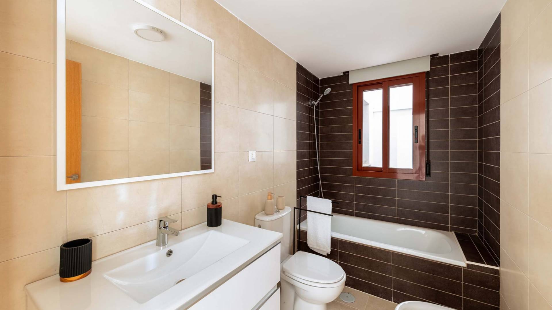 nowa inwestycja - Apartament - Jerónimo y Avileses
