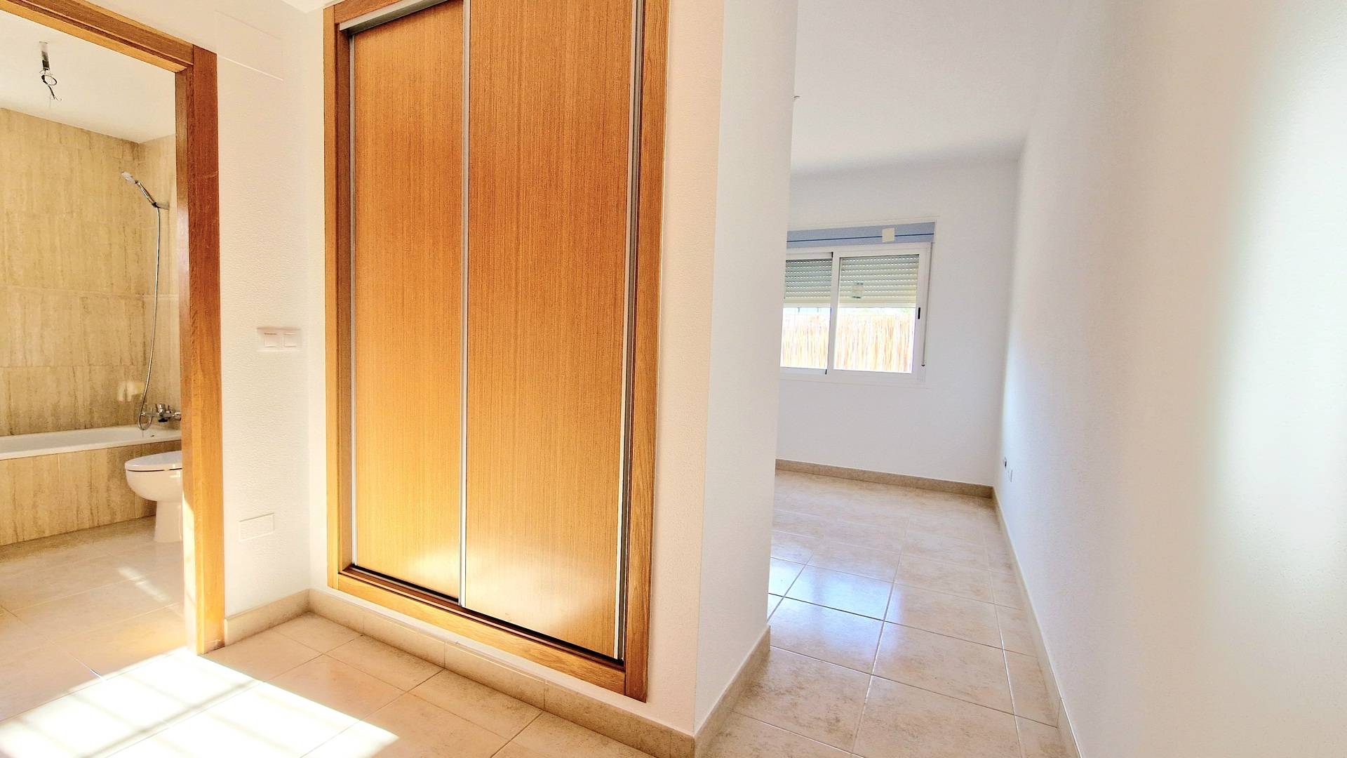 nowa inwestycja - Wolnostojąca willa - Purias