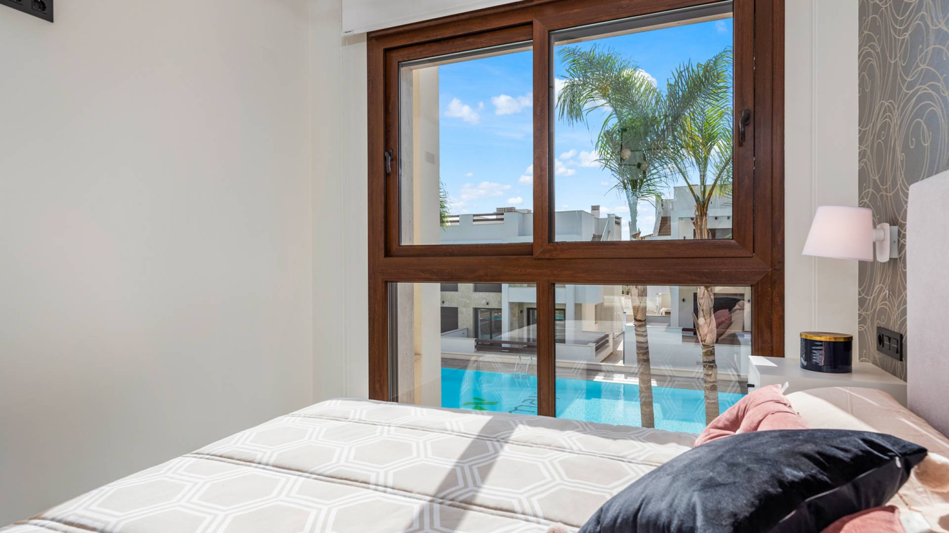 nowa inwestycja - Wysoki bungalow - Torrevieja