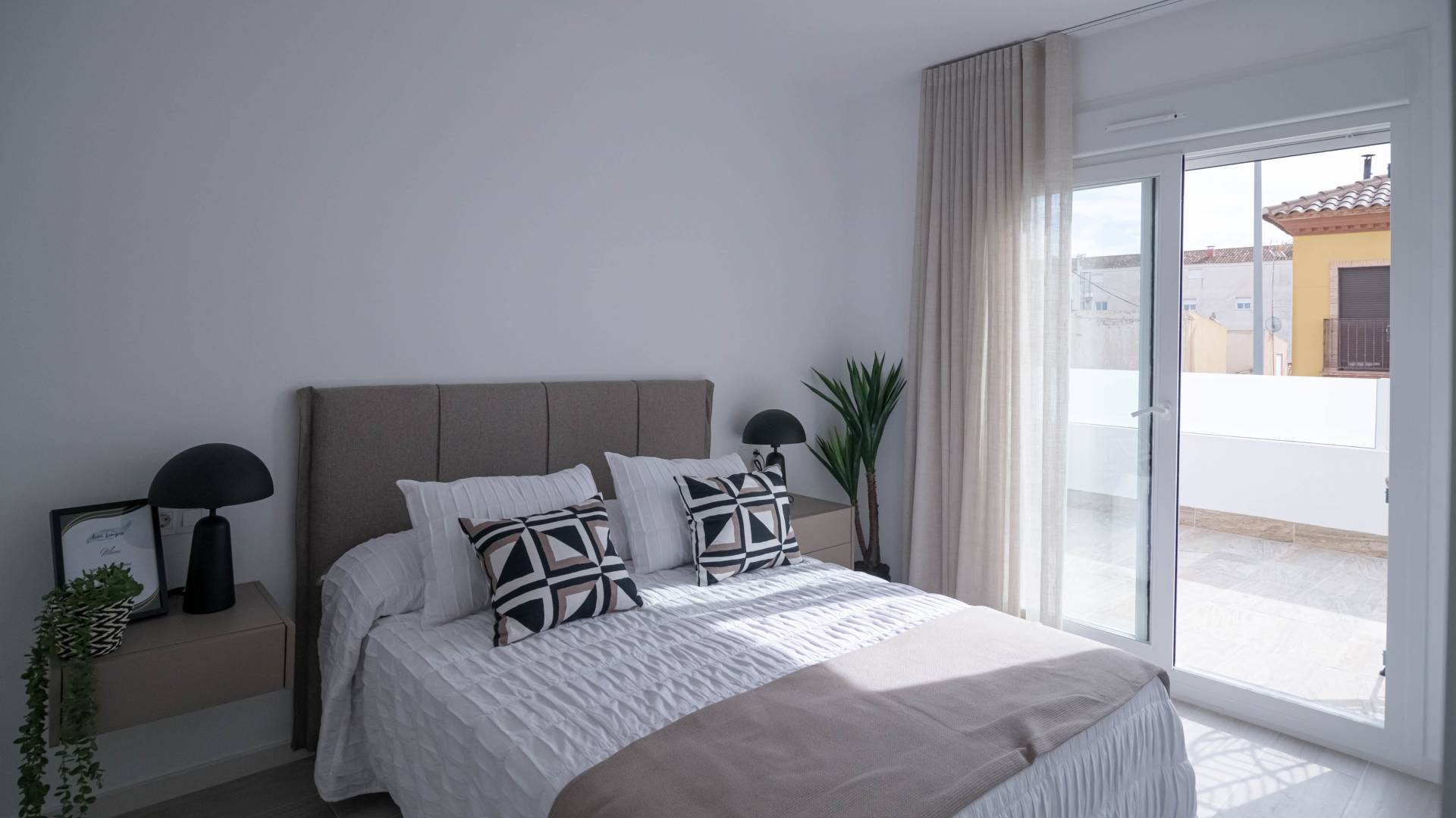 Nueva construcción  - Adosado - Jerónimo y Avileses