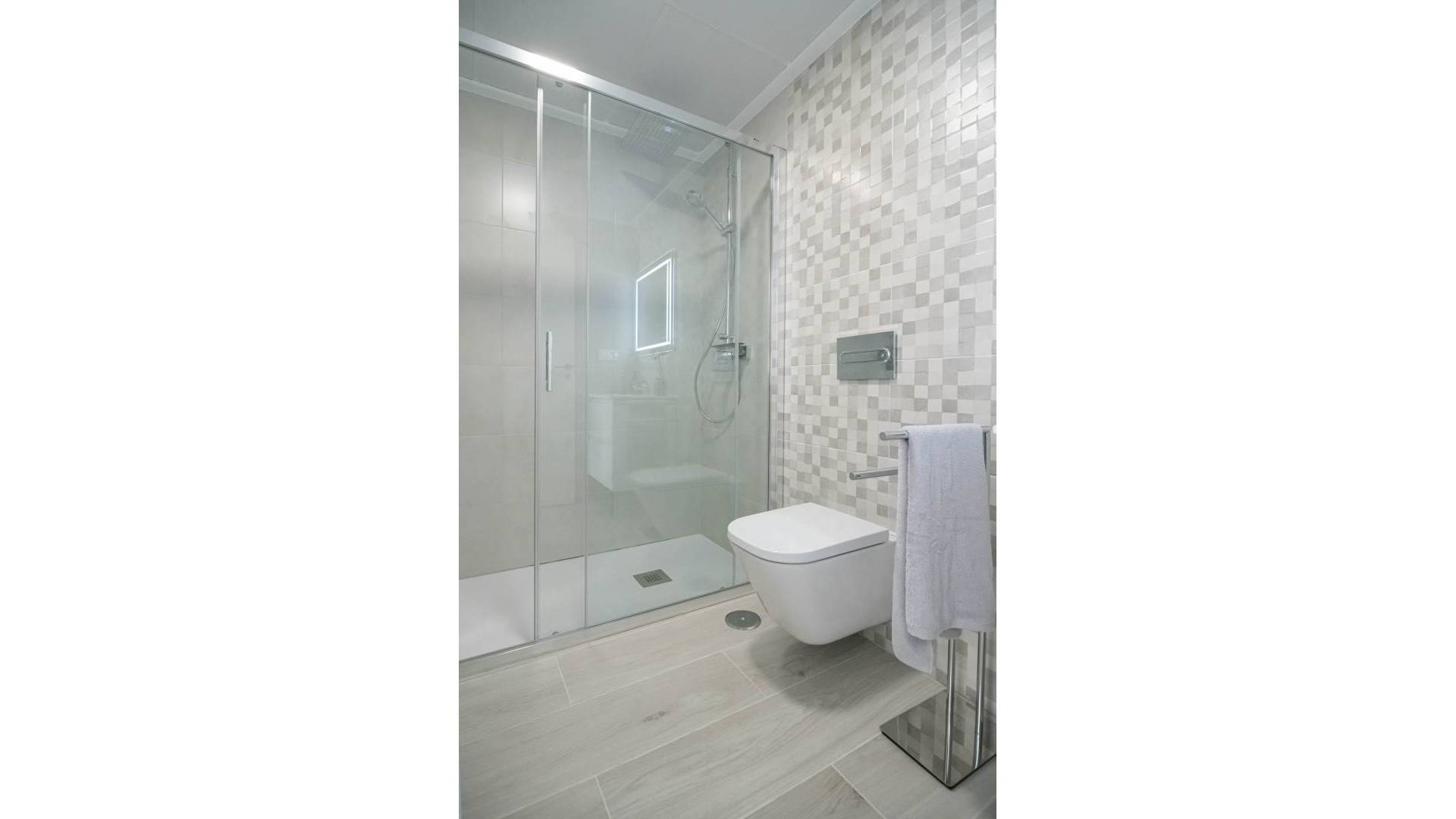 Nueva construcción  - Adosado - Jerónimo y Avileses