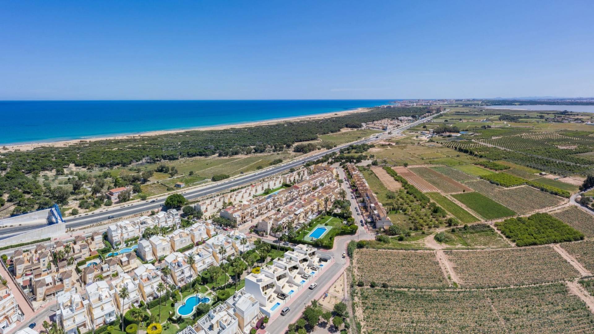 Nueva construcción  - Villa independiente - Guardamar del Segura - Urbanizaciones