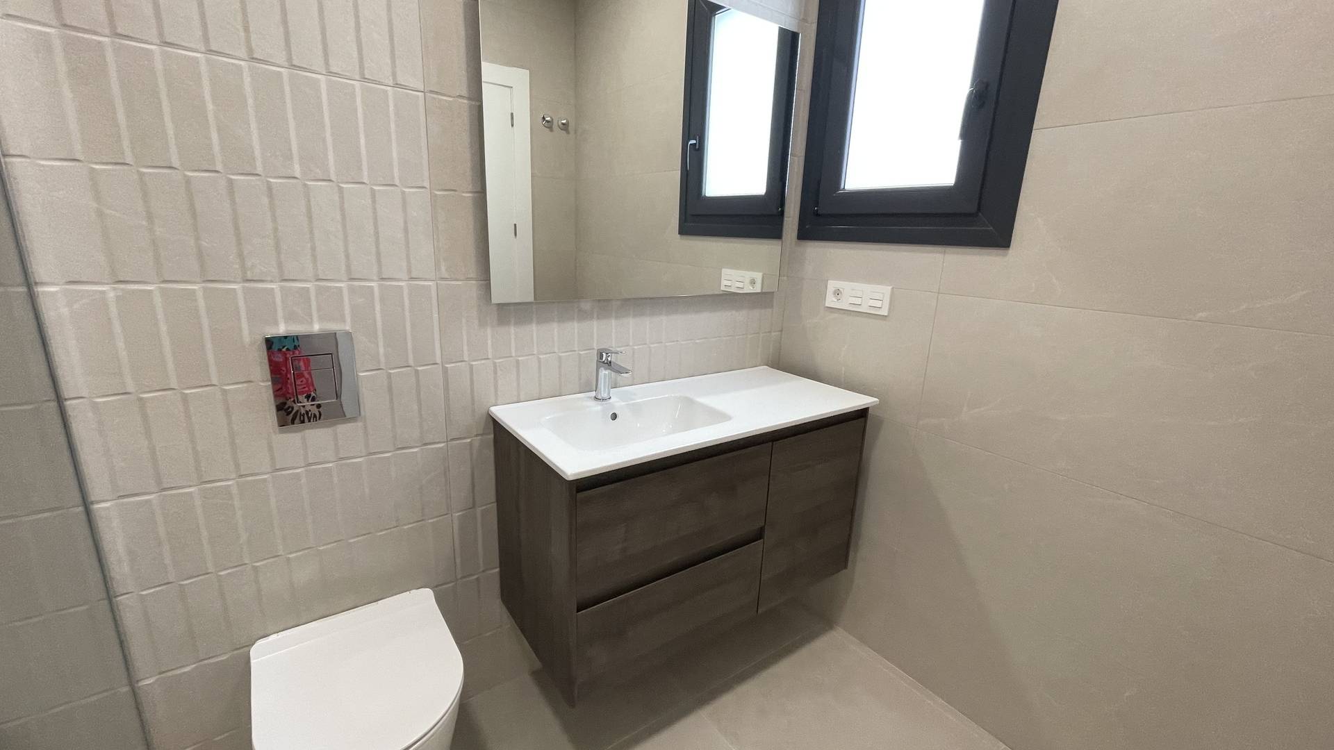 Nueva construcción  - Villa independiente - Heredades