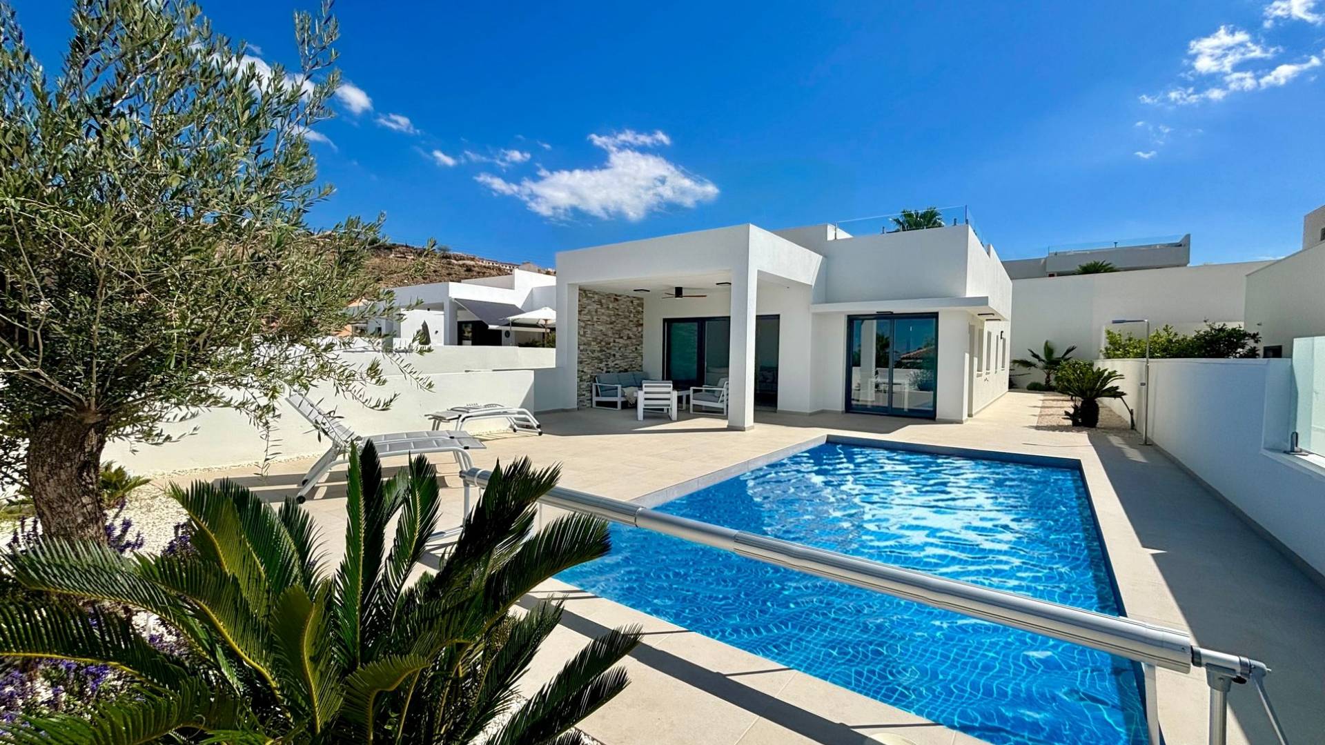 Nueva construcción  - Villa independiente - Rojales