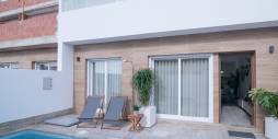 Nueva construcción  - Villa / Semi separado - Jerónimo y Avileses