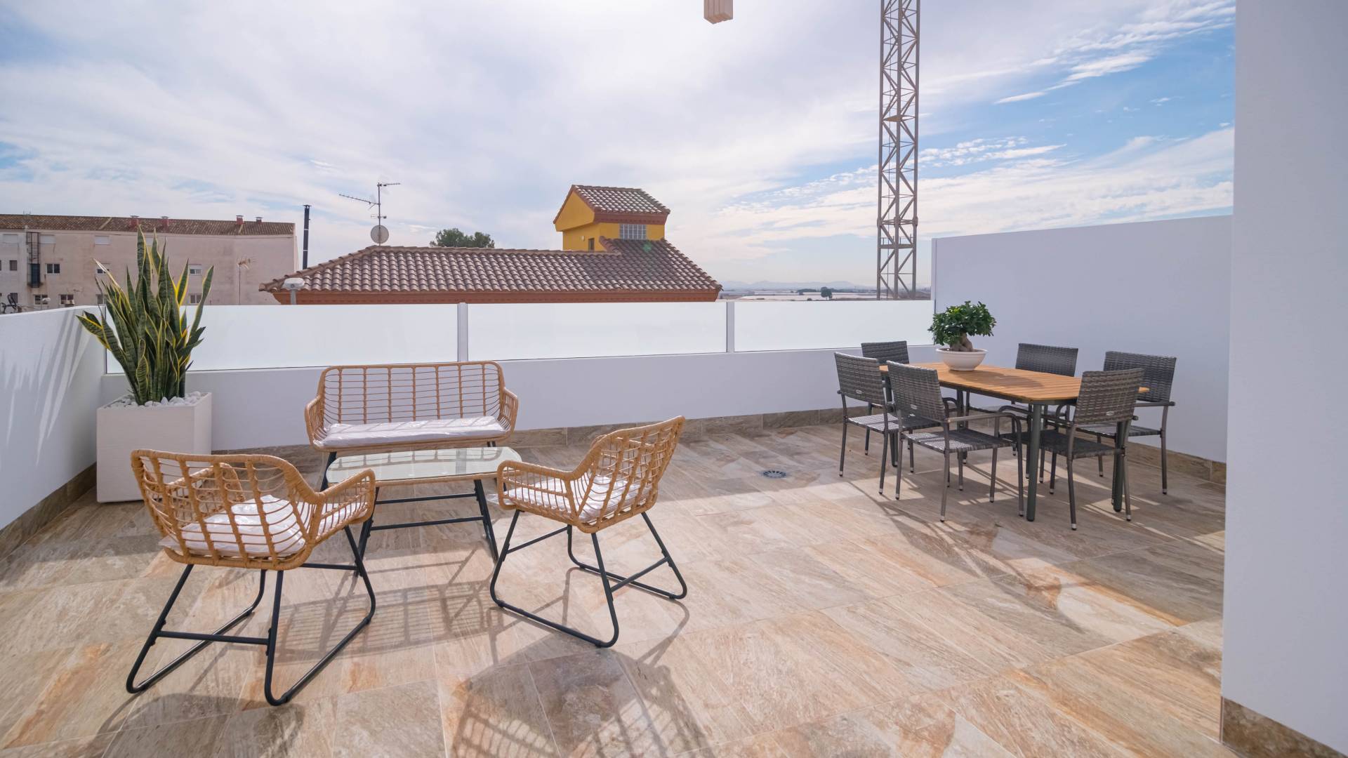 Nueva construcción  - Villa / Semi separado - Jerónimo y Avileses