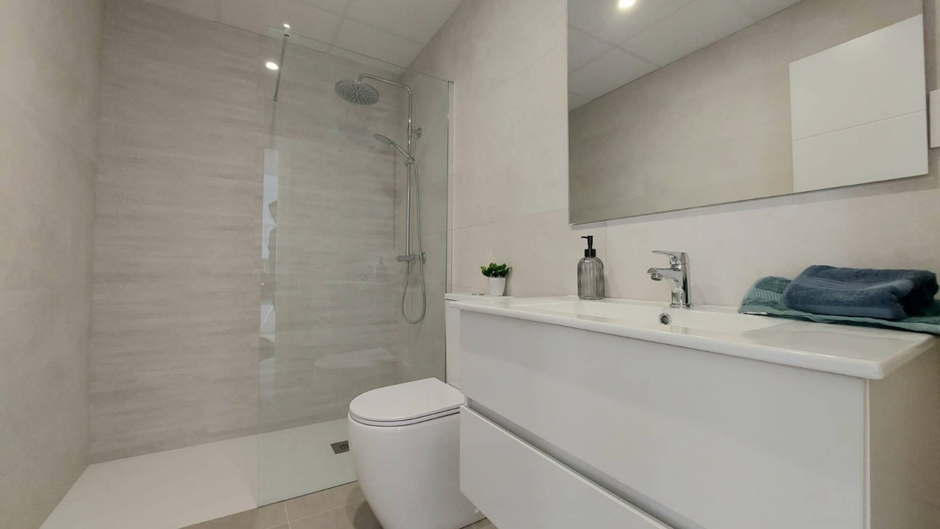 Nueva construcción  - Villa / Semi separado - Roldán