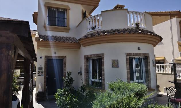 Onafhankelijke villa - Tweedehands - Guardamar del Segura - Guardamar del Segura